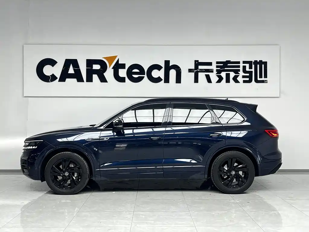 Volkswagen Touareg 2023 3.0TSI R-Line Black Sport Package 2023 - thumbnail 16