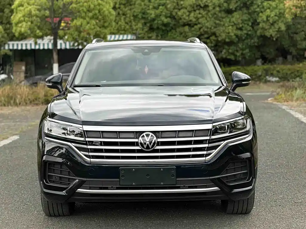 Volkswagen Touareg 2023 2.0TSI R-Line 2022 - thumbnail 2