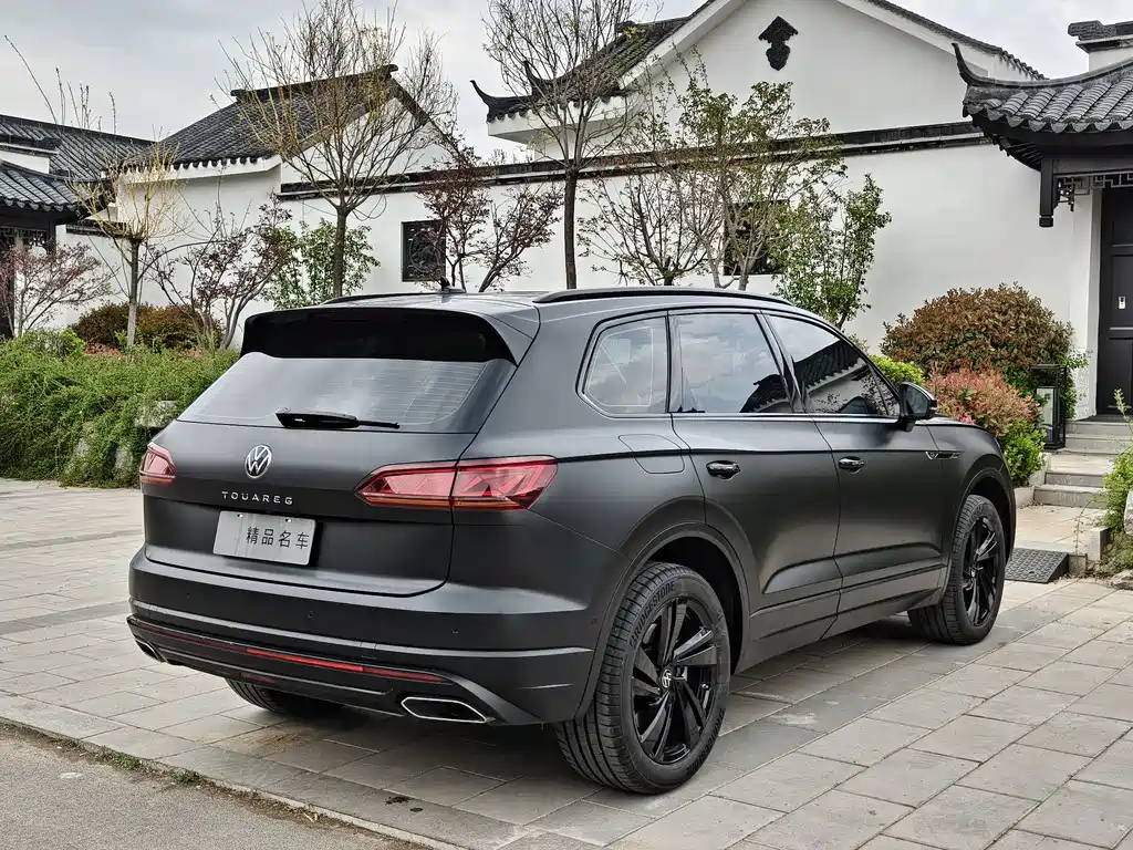 Volkswagen Touareg 2023 3.0TSI R-Line Black Sport Package 2024 - thumbnail 6