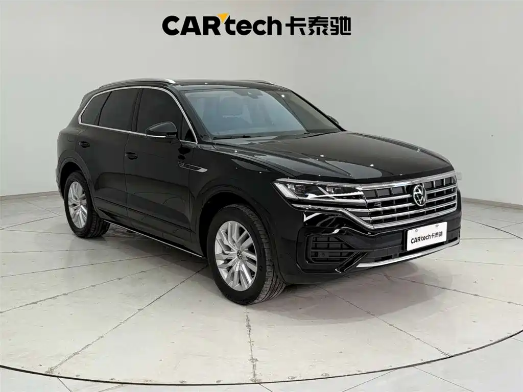 Volkswagen Touareg 2023 2.0TSI R-Line 2024 - thumbnail 4