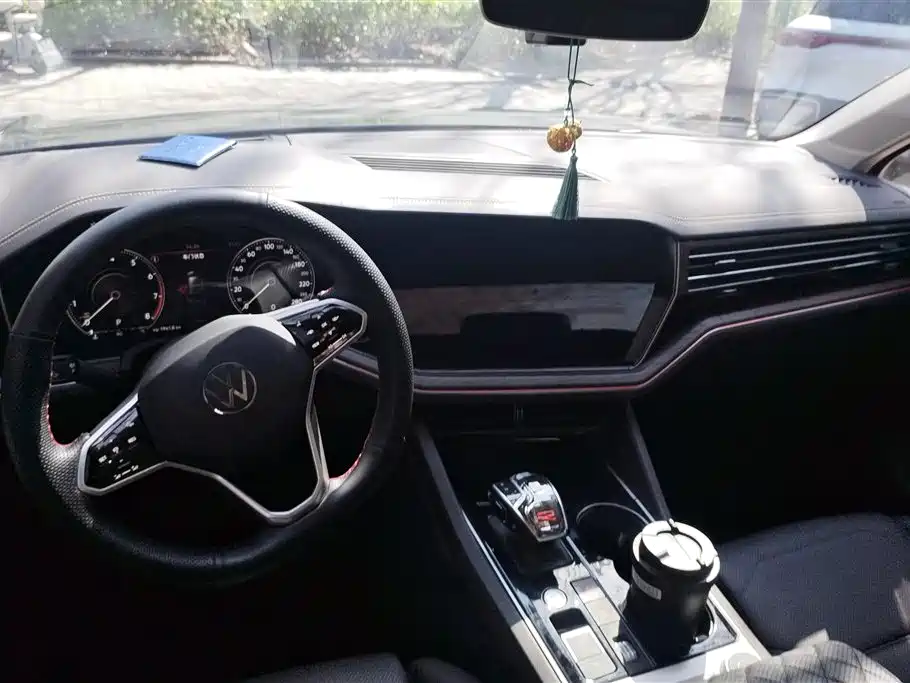 Volkswagen Touareg 2023 3.0TSI Rui Xiang Edition Classic Sport Package 2024 - thumbnail 12