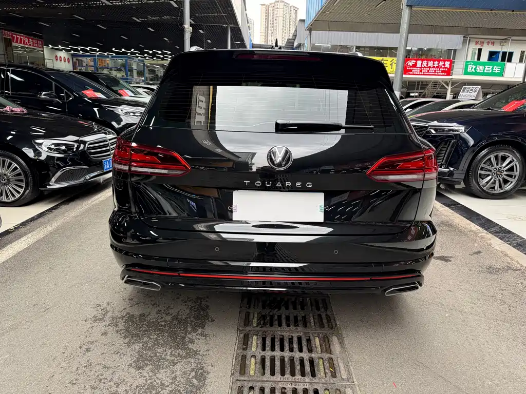 Volkswagen Touareg 2023 2.0TSI R-Line 2024 - thumbnail 6