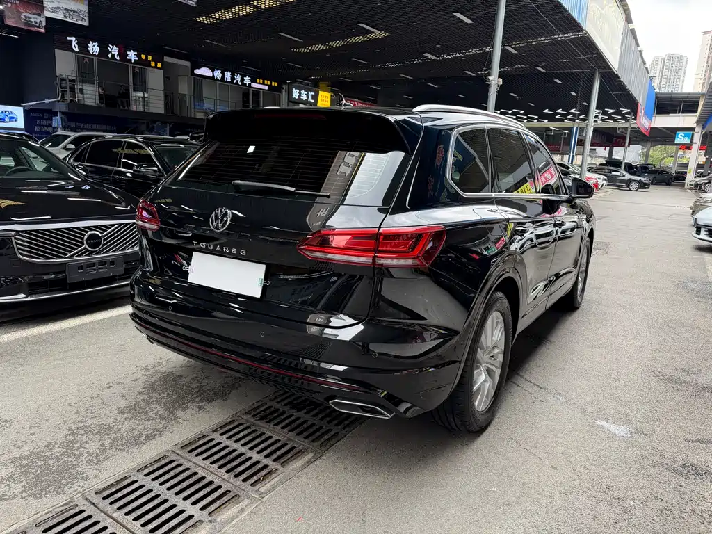 Volkswagen Touareg 2023 2.0TSI R-Line 2024 - thumbnail 7
