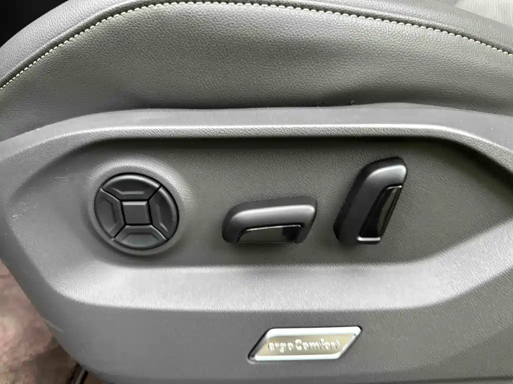 Volkswagen Touareg 2023 2.0TSI R-Line 2022 - thumbnail 12