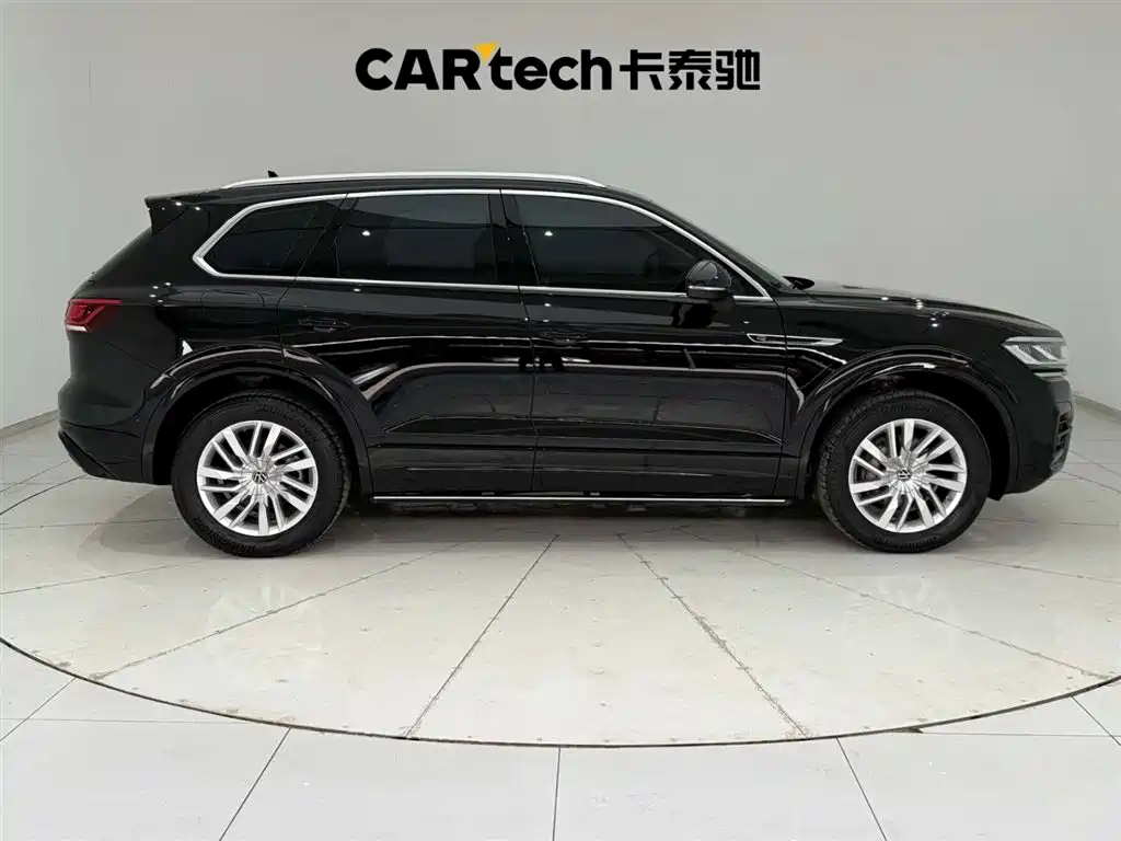 Volkswagen Touareg 2023 2.0TSI R-Line 2024 - thumbnail 12