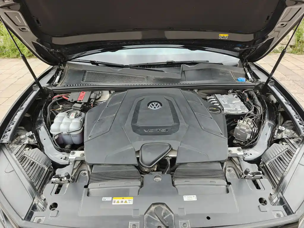 Volkswagen Touareg 2023 3.0TSI R-Line Black Sport Package 2024 - thumbnail 20
