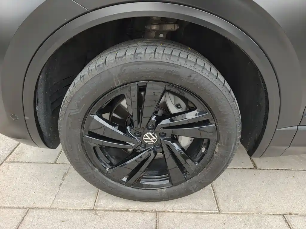Volkswagen Touareg 2023 3.0TSI R-Line Black Sport Package 2024 - thumbnail 21