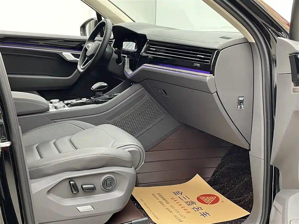 Volkswagen Touareg 2023 3.0TSI R-Line Sport Package 2024 - thumbnail 26