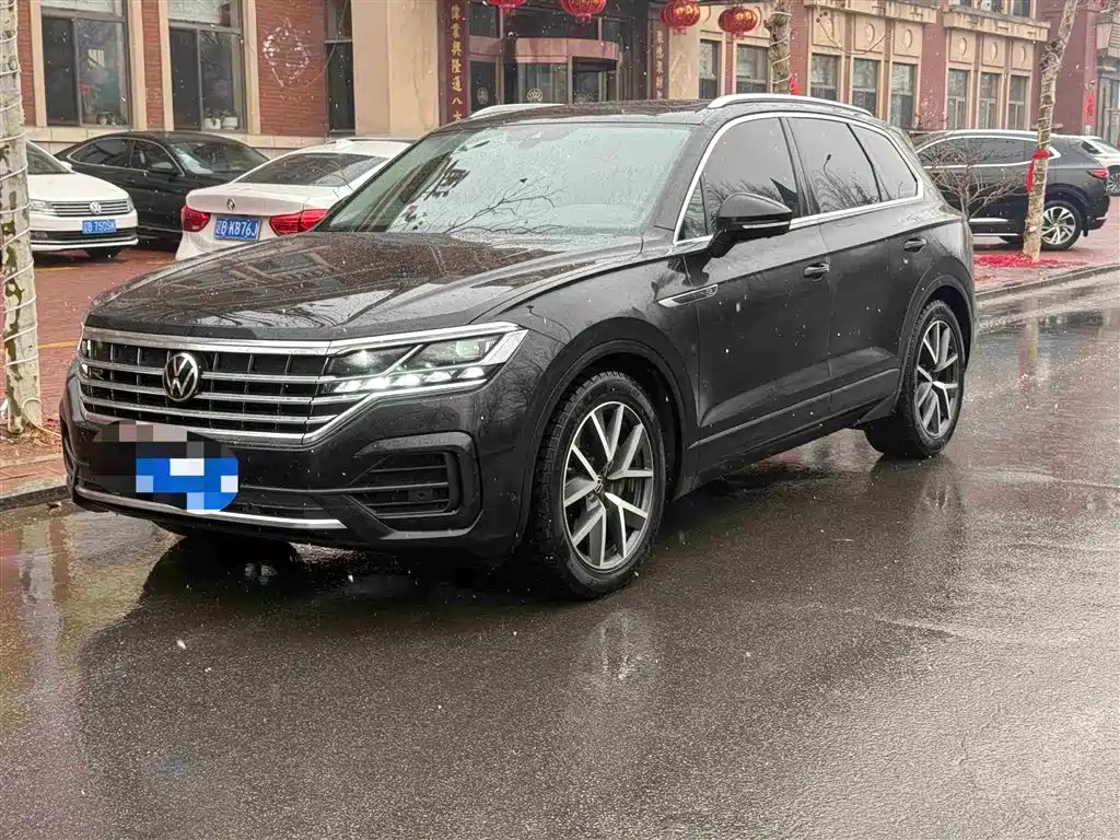 Volkswagen Touareg 2023 3.0TSI Rui Xiang Edition Classic Sport Package 2025 - thumbnail 21