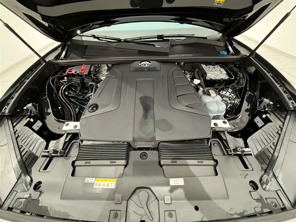 Volkswagen Touareg 2023 2.0TSI R-Line 2024 - thumbnail 18