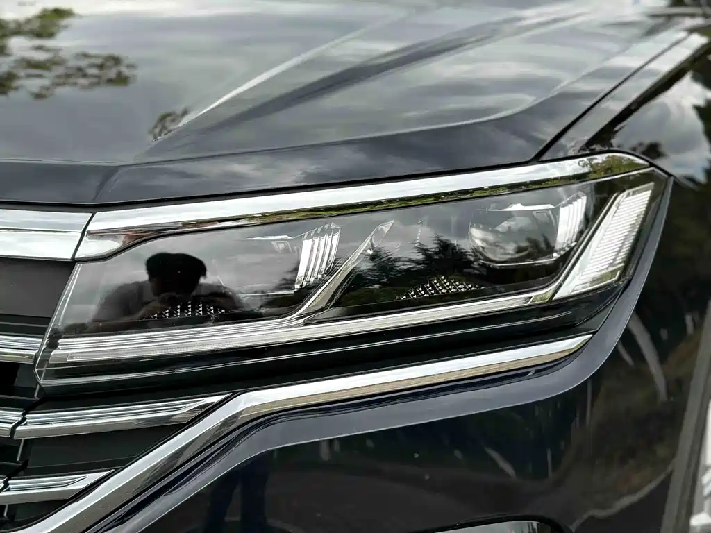 Volkswagen Touareg 2023 2.0TSI R-Line 2022 - thumbnail 20