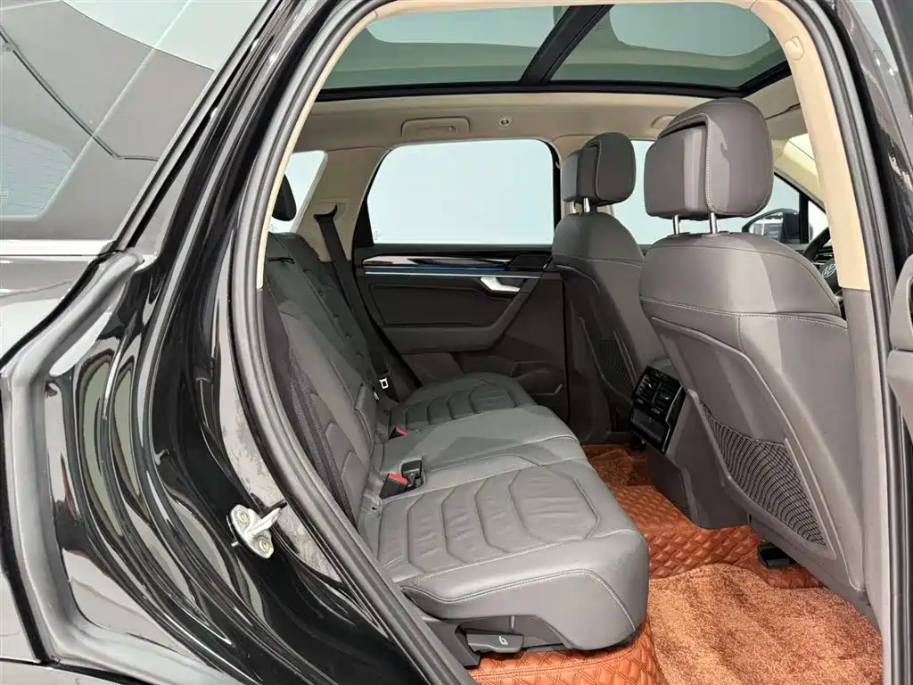 Volkswagen Touareg 2023 2.0TSI R-Line 2024 - thumbnail 20