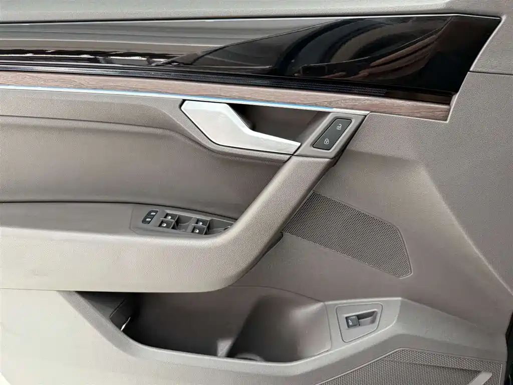Volkswagen Touareg 2023 2.0TSI R-Line 2024 - thumbnail 21