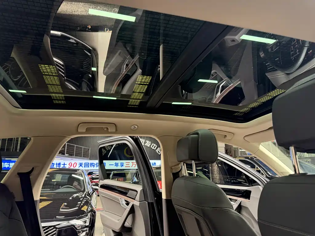 Volkswagen Touareg 2023 2.0TSI R-Line 2024 - thumbnail 24