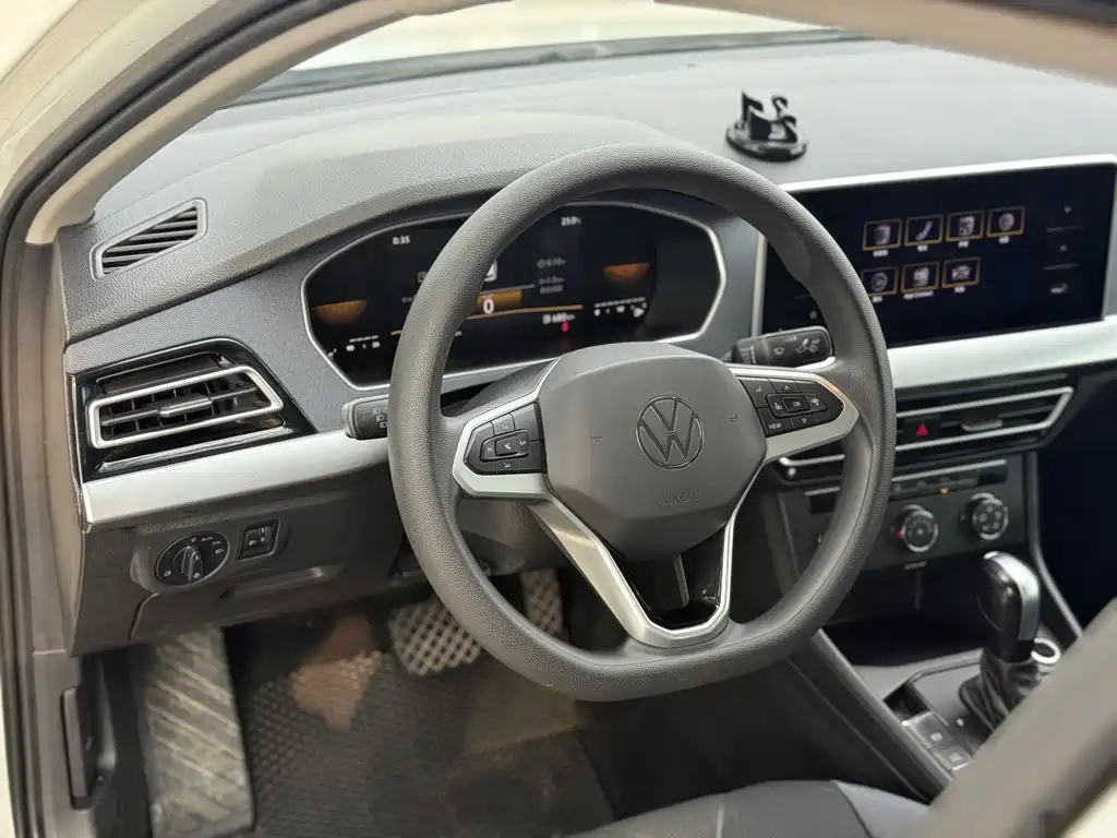 Volkswagen Lavida 2023 1.5L Automatic DE Version 2022 - thumbnail 8