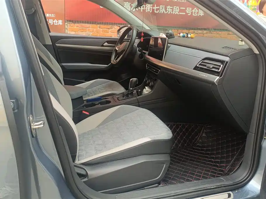 Volkswagen Lavida 2023 300TSI DSG Starry Sky Full Edition 2023 - thumbnail 8