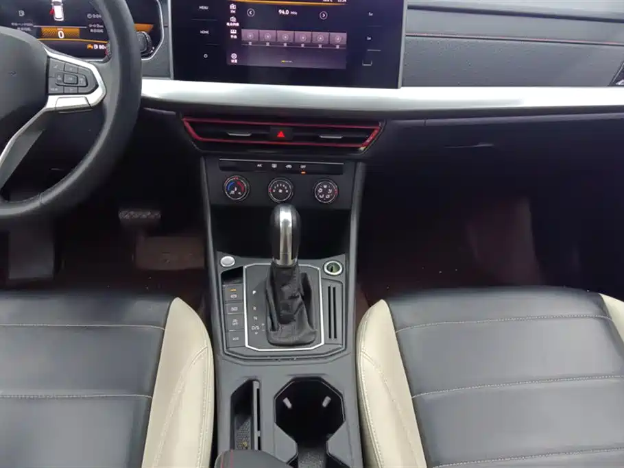 Volkswagen Lavida 2023 300TSI DSG Starry Sky Full Comfort Edition 2023 - thumbnail 16