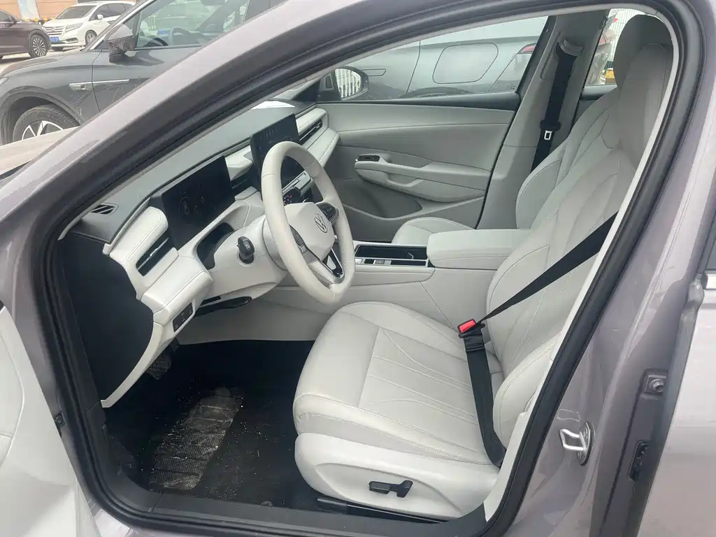 Volkswagen Lavida 2026 Pro 300TSI Smart Edition 2025 - thumbnail 2