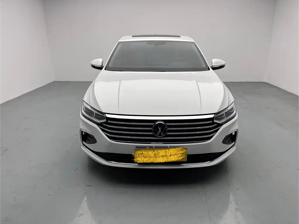 Volkswagen Lavida 2023 1.5L Automatic Five Million Edition 2023 - thumbnail 2