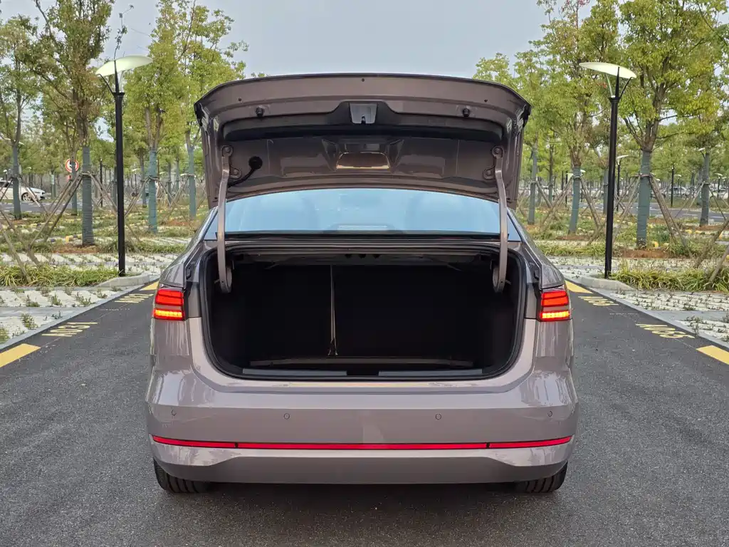 Volkswagen Lavida 2026 Pro 300TSI Starry Sky Smart Edition 2025 - thumbnail 19