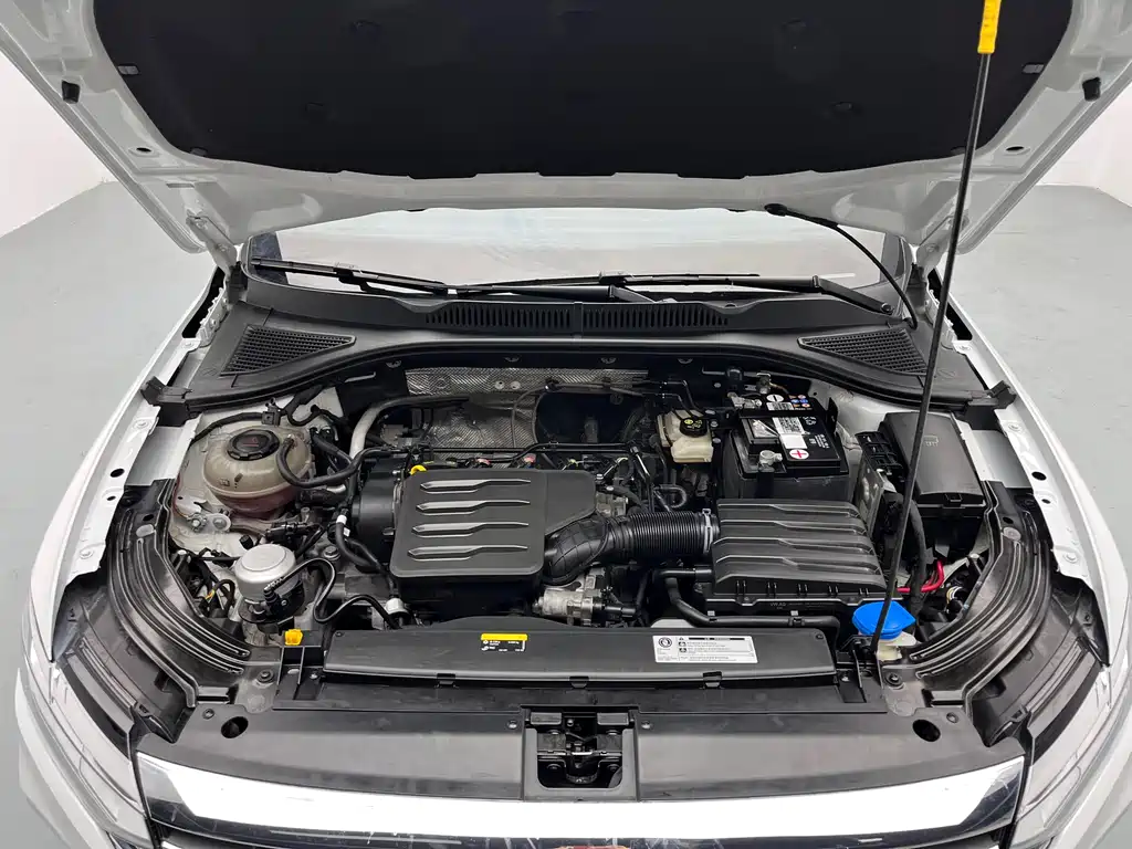 Volkswagen Lavida 2023 1.5L Automatic Five Million Edition 2023 - thumbnail 11