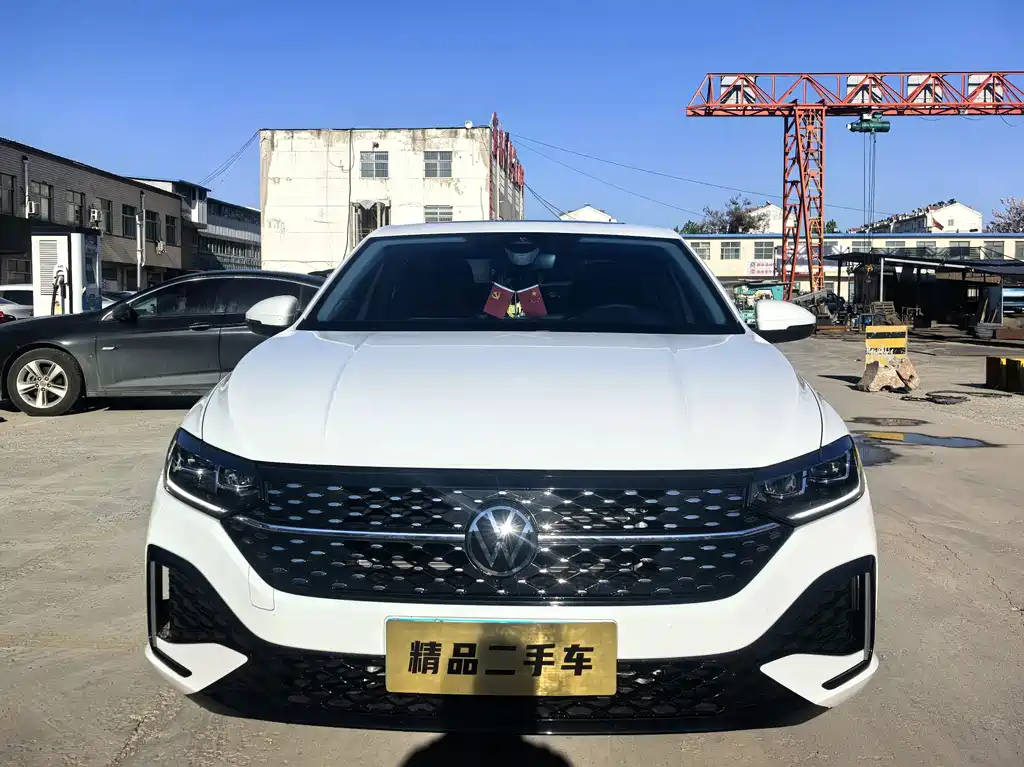 Volkswagen Lavida 2026 1.5L Automatic Starry Sky Five Million Edition 2026 - thumbnail 2