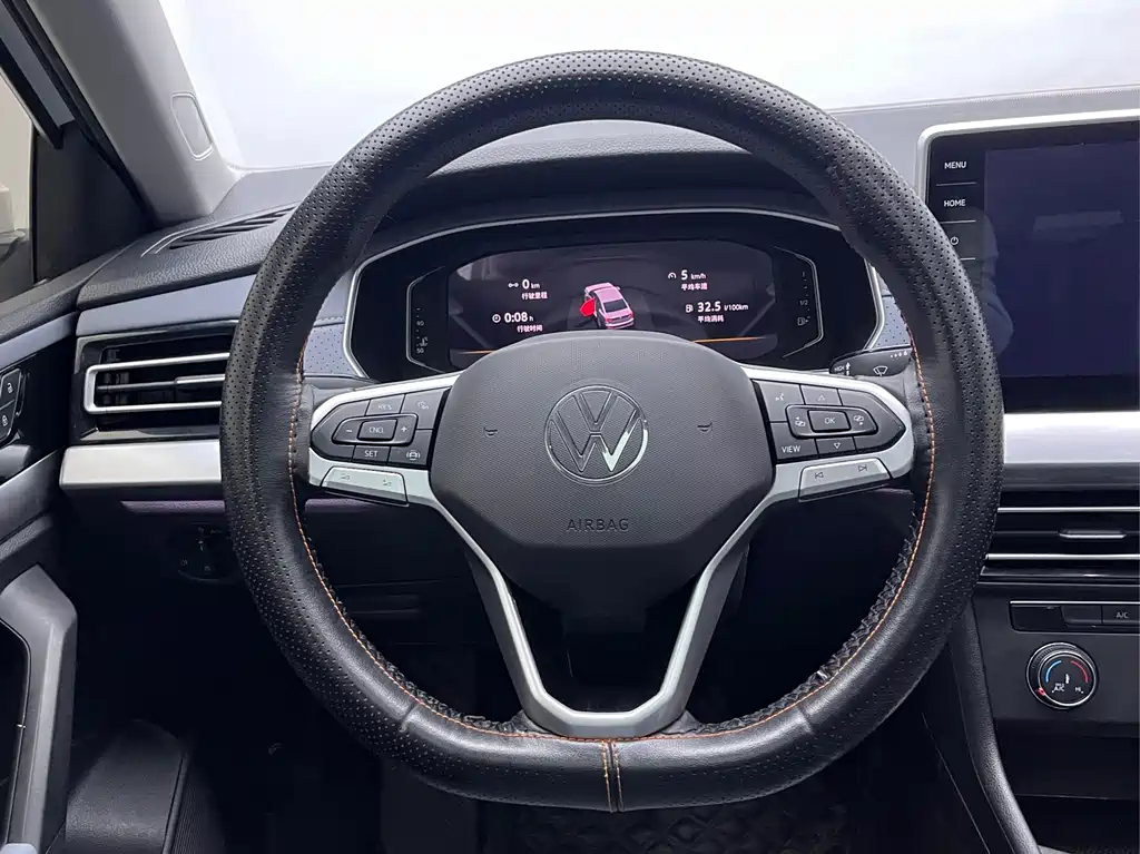 Volkswagen Lavida 2023 1.5L Automatic Five Million Edition 2023 - thumbnail 19