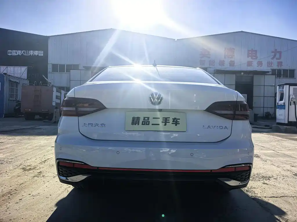 Volkswagen Lavida 2026 1.5L Automatic Starry Sky Five Million Edition 2026 - thumbnail 6