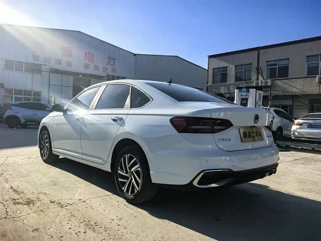 Volkswagen Lavida 2026 1.5L Automatic Starry Sky Five Million Edition 2026 - thumbnail 7