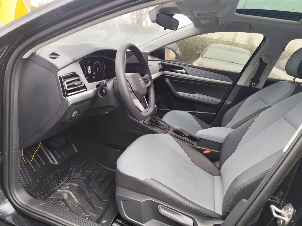 Volkswagen Lavida 2026 1.5L Automatic Starry Sky Five Million Edition 2025 - thumbnail 5