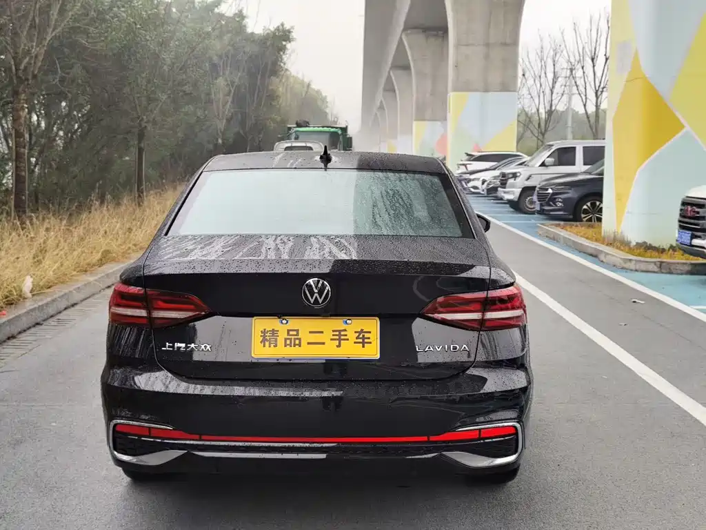 Volkswagen Lavida 2026 1.5L Automatic Starry Sky Five Million Edition 2025 - thumbnail 8
