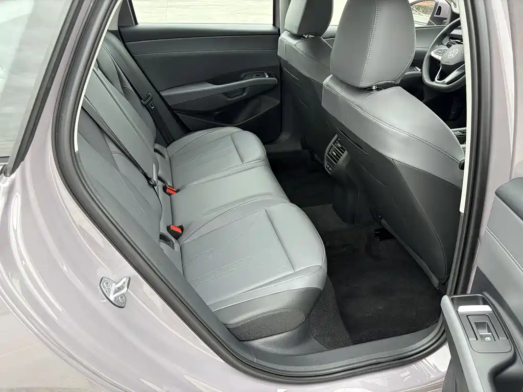 Volkswagen Lavida 2026 Pro 300TSI Smart Edition 2026 - thumbnail 11