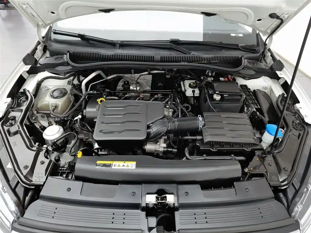 Volkswagen Lavida 2023 New锐 1.5L Automatic Outstanding New逸 Edition 2024 - thumbnail 6