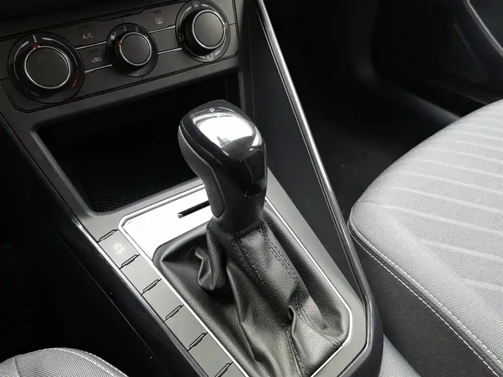 Volkswagen Lavida 2023 New锐 1.5L Automatic Outstanding New逸 Edition 2024 - thumbnail 13
