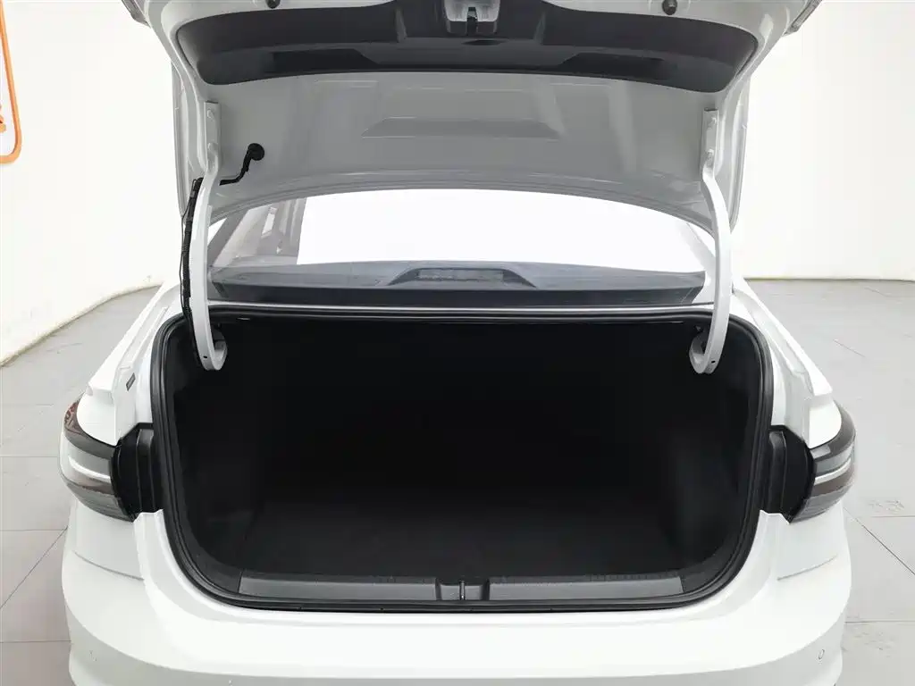 Volkswagen Lavida 2023 New锐 1.5L Automatic Outstanding New逸 Edition 2024 - thumbnail 16