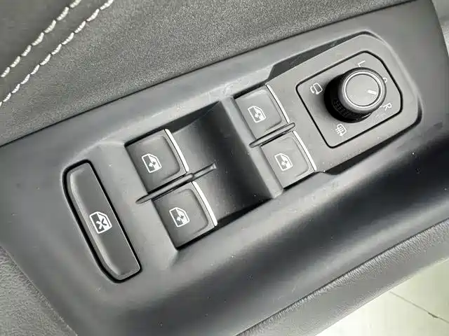 Volkswagen Faw-Volkswagen CC 2026 30000000 Selection 330TSI Brilliant 2026 - thumbnail 8