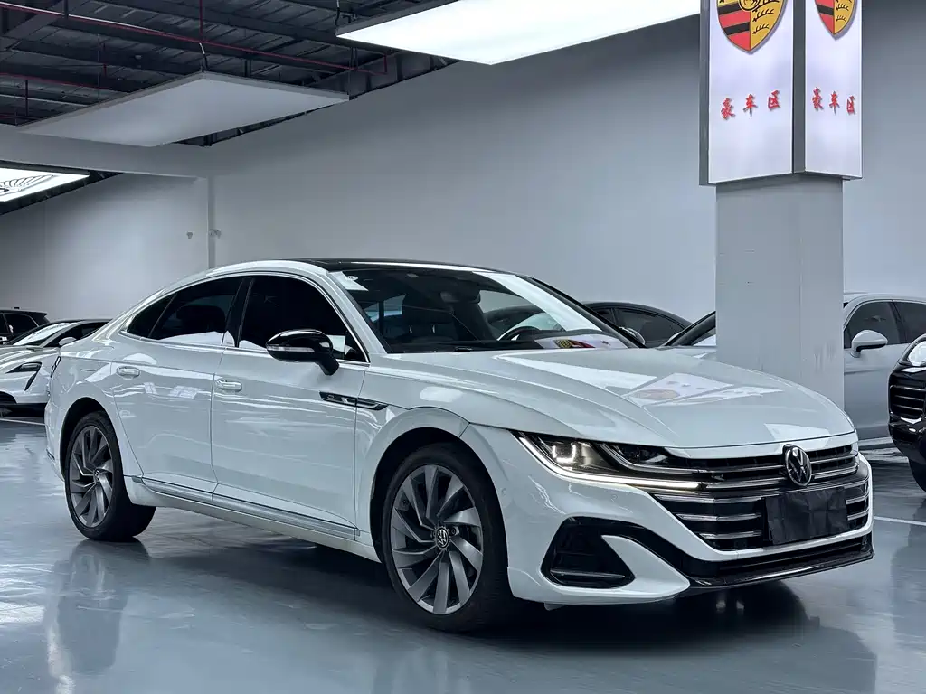 Volkswagen Faw-Volkswagen CC 2023 380TSI Dazzling Edition 2023 - thumbnail 3