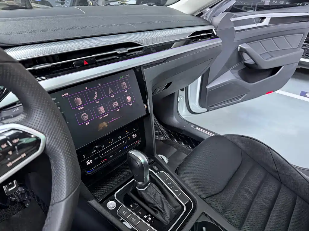 Volkswagen Faw-Volkswagen CC 2023 380TSI Dazzling Edition 2023 - thumbnail 8