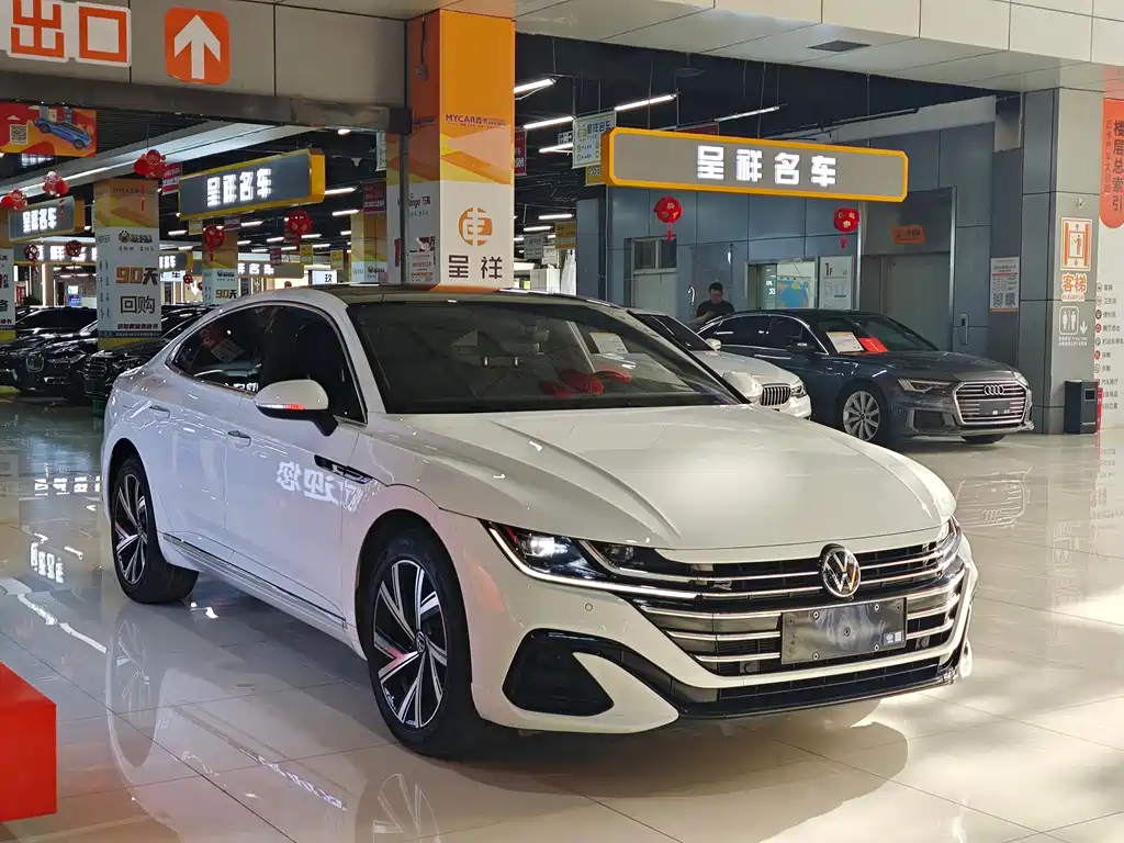 Volkswagen Faw-Volkswagen CC 2023 330TSI Dazzling Edition 2023 - thumbnail 3