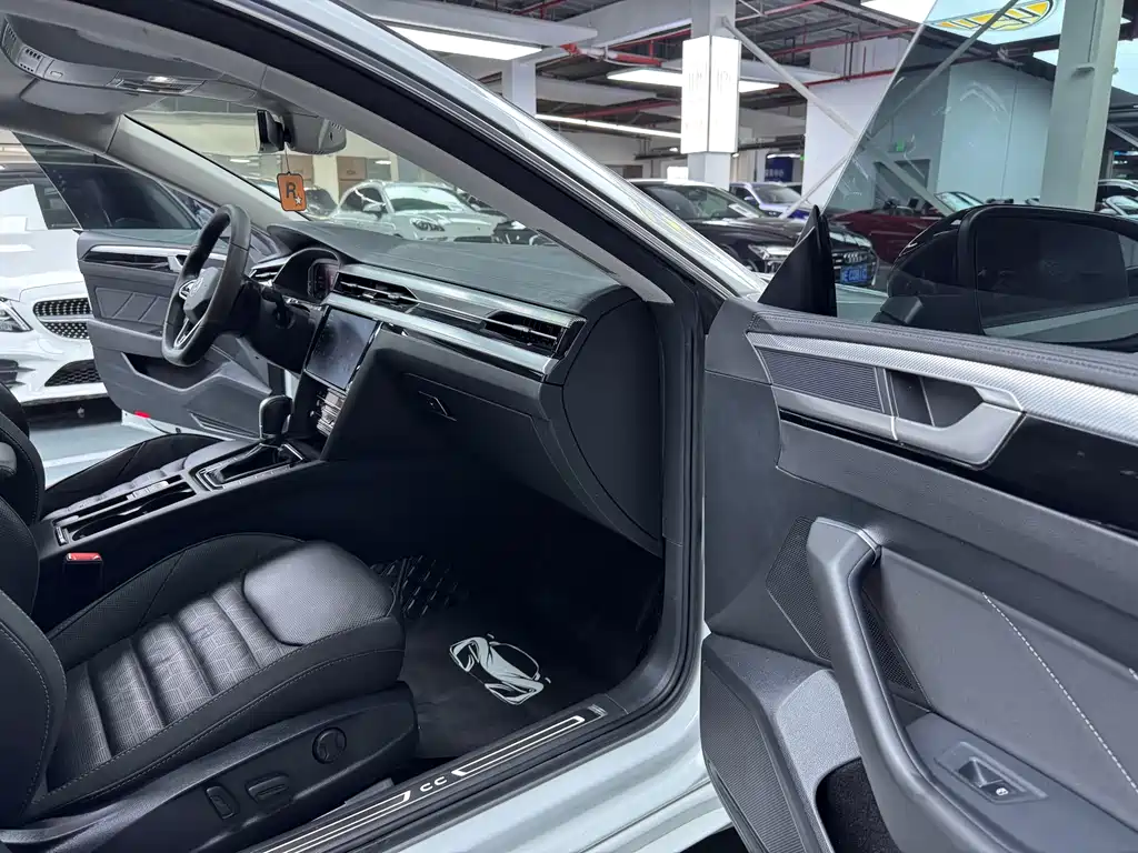Volkswagen Faw-Volkswagen CC 2023 380TSI Dazzling Edition 2023 - thumbnail 18