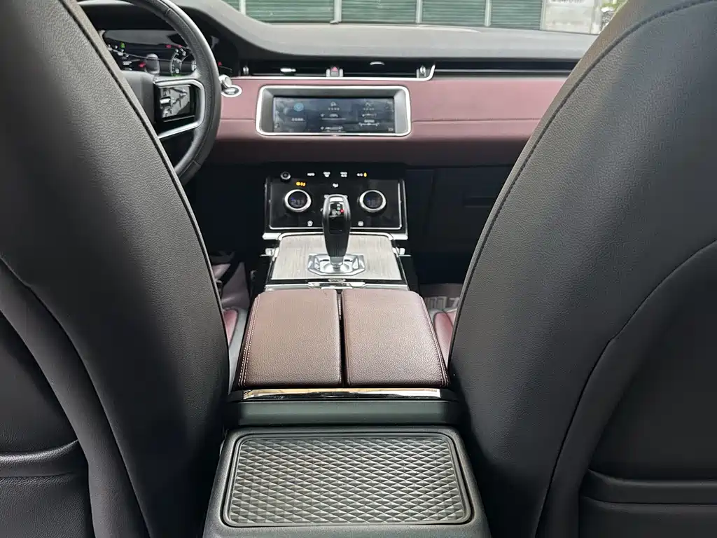 Land Rover Range Rover Evoque L P300e PHEV 2022 - thumbnail 11