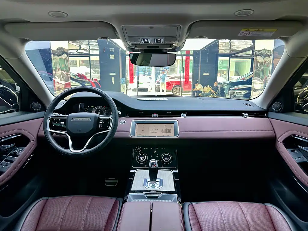 Land Rover Range Rover Evoque L P300e PHEV 2023 - thumbnail 13