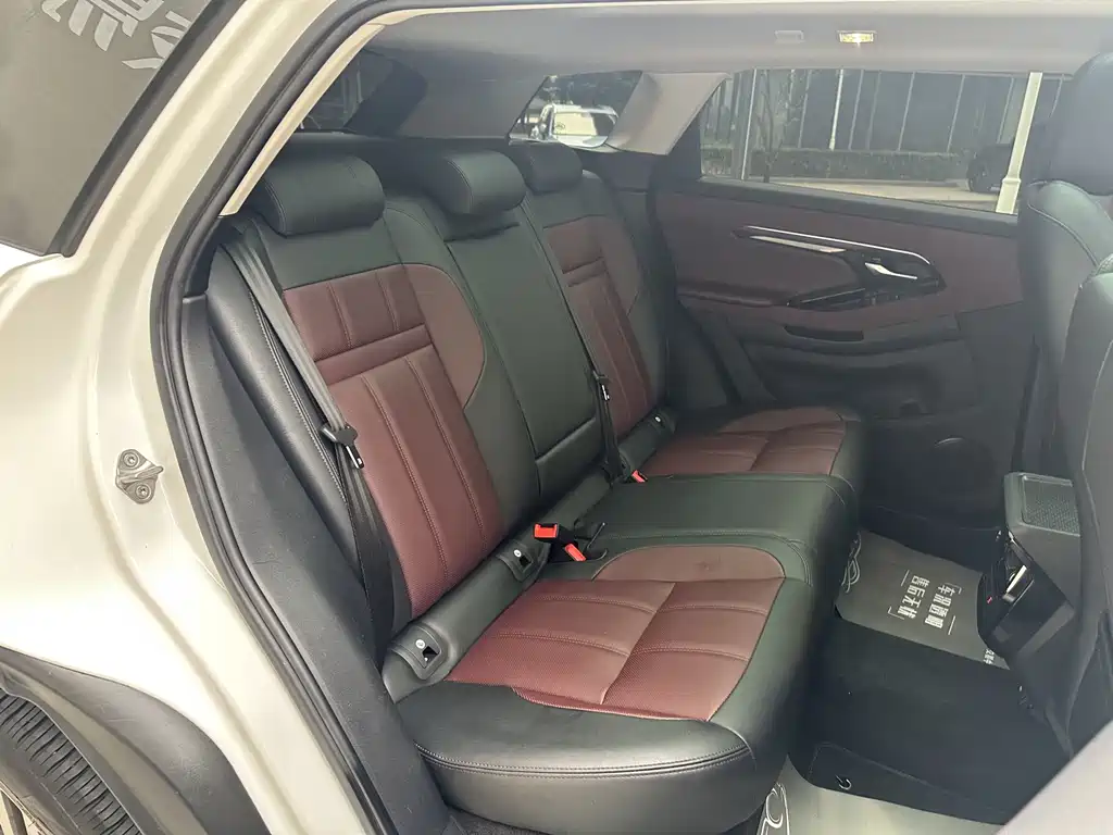 Land Rover Range Rover Evoque L P300e PHEV 2022 - thumbnail 21
