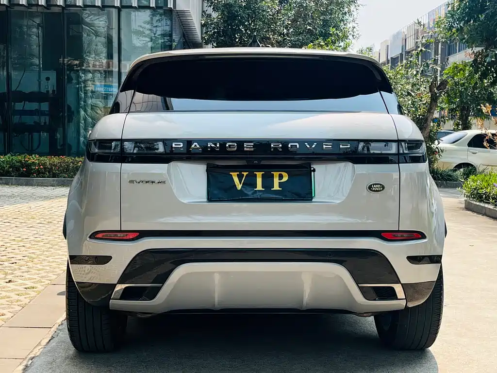 Land Rover Range Rover Evoque L P300e PHEV 2023 - thumbnail 6