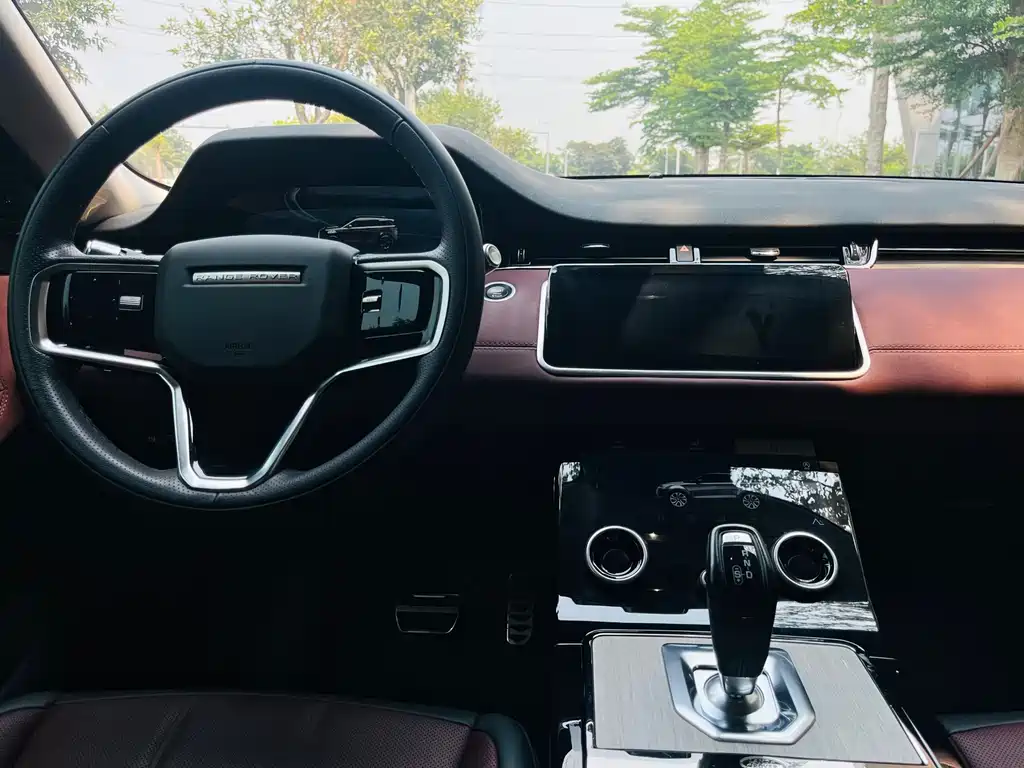 Land Rover Range Rover Evoque L P300e PHEV 2023 - thumbnail 12
