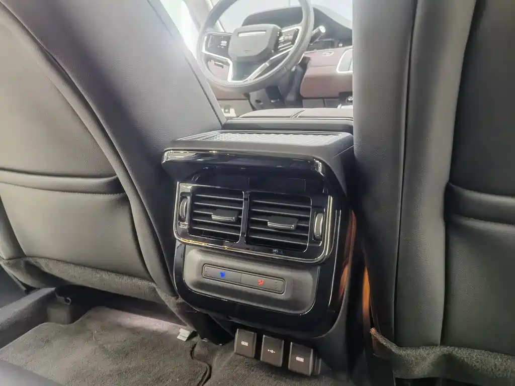 Land Rover Range Rover Evoque L P300e PHEV 2024 - thumbnail 8