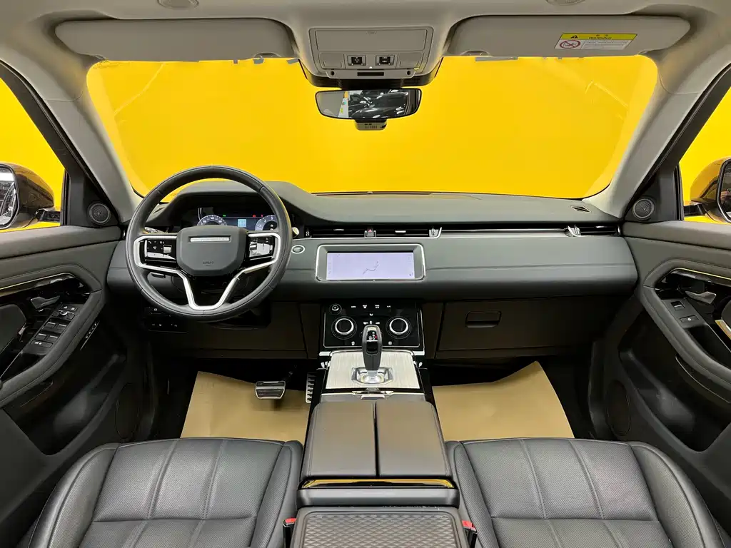 Land Rover Range Rover Evoque L P300e PHEV 2024 - thumbnail 8