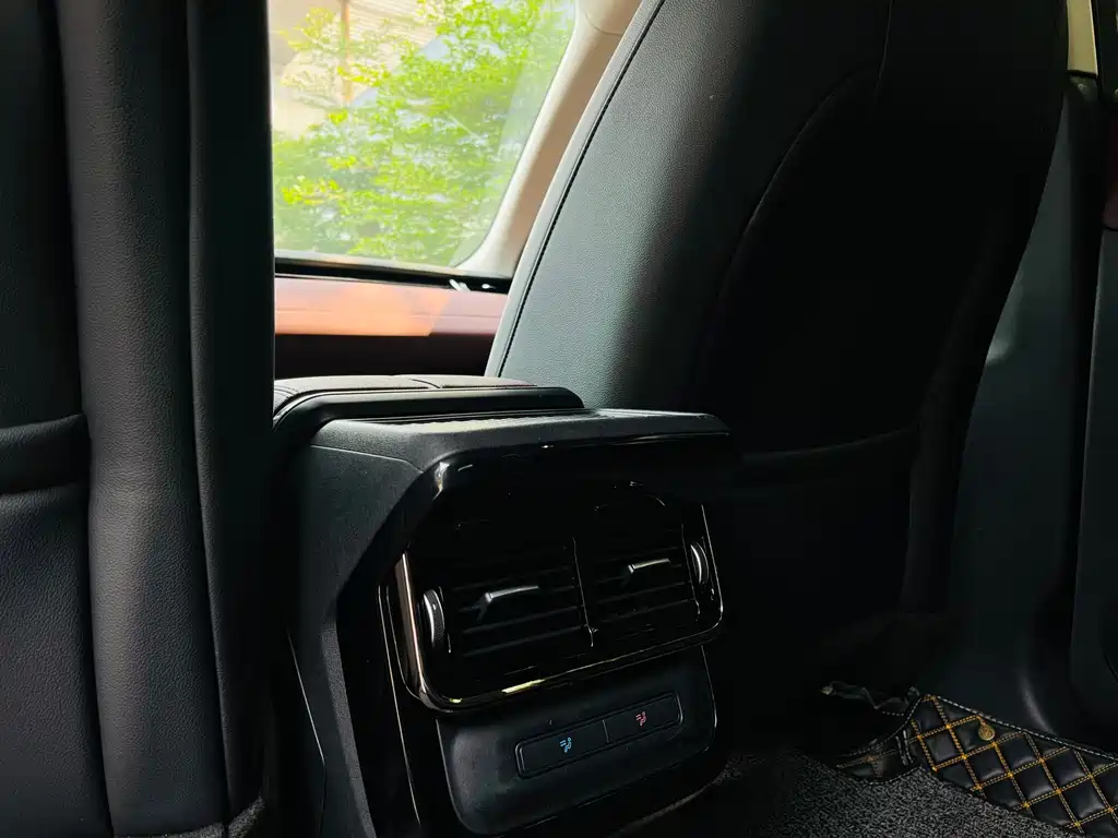 Land Rover Range Rover Evoque L P300e PHEV 2023 - thumbnail 14