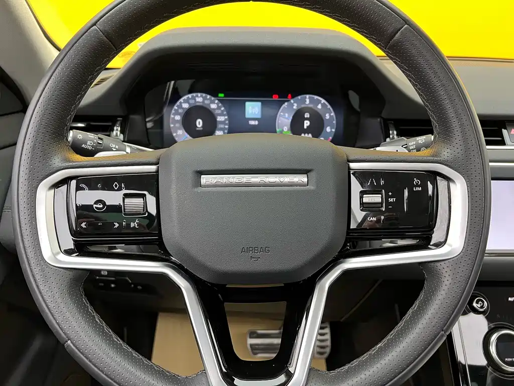Land Rover Range Rover Evoque L P300e PHEV 2024 - thumbnail 11