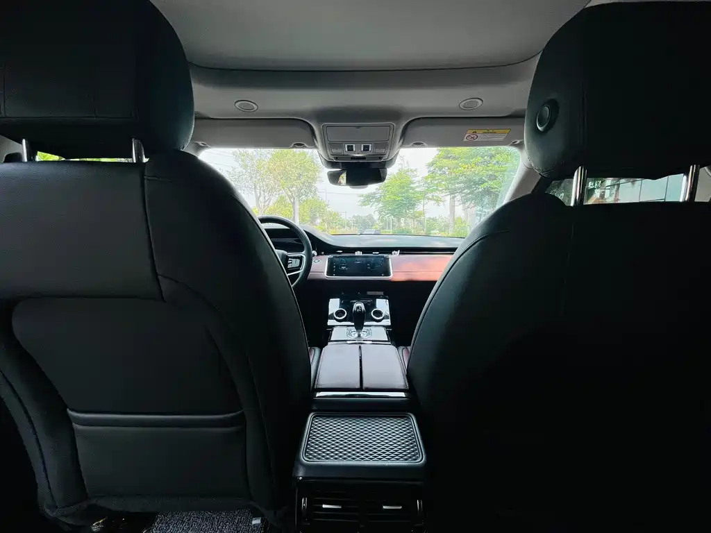 Land Rover Range Rover Evoque L P300e PHEV 2023 - thumbnail 17